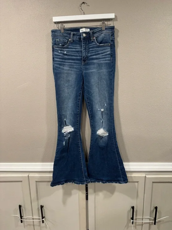 BKE Parker Super Flare High Rise Jean 27x 31 1/2 - Picture 11 of 13